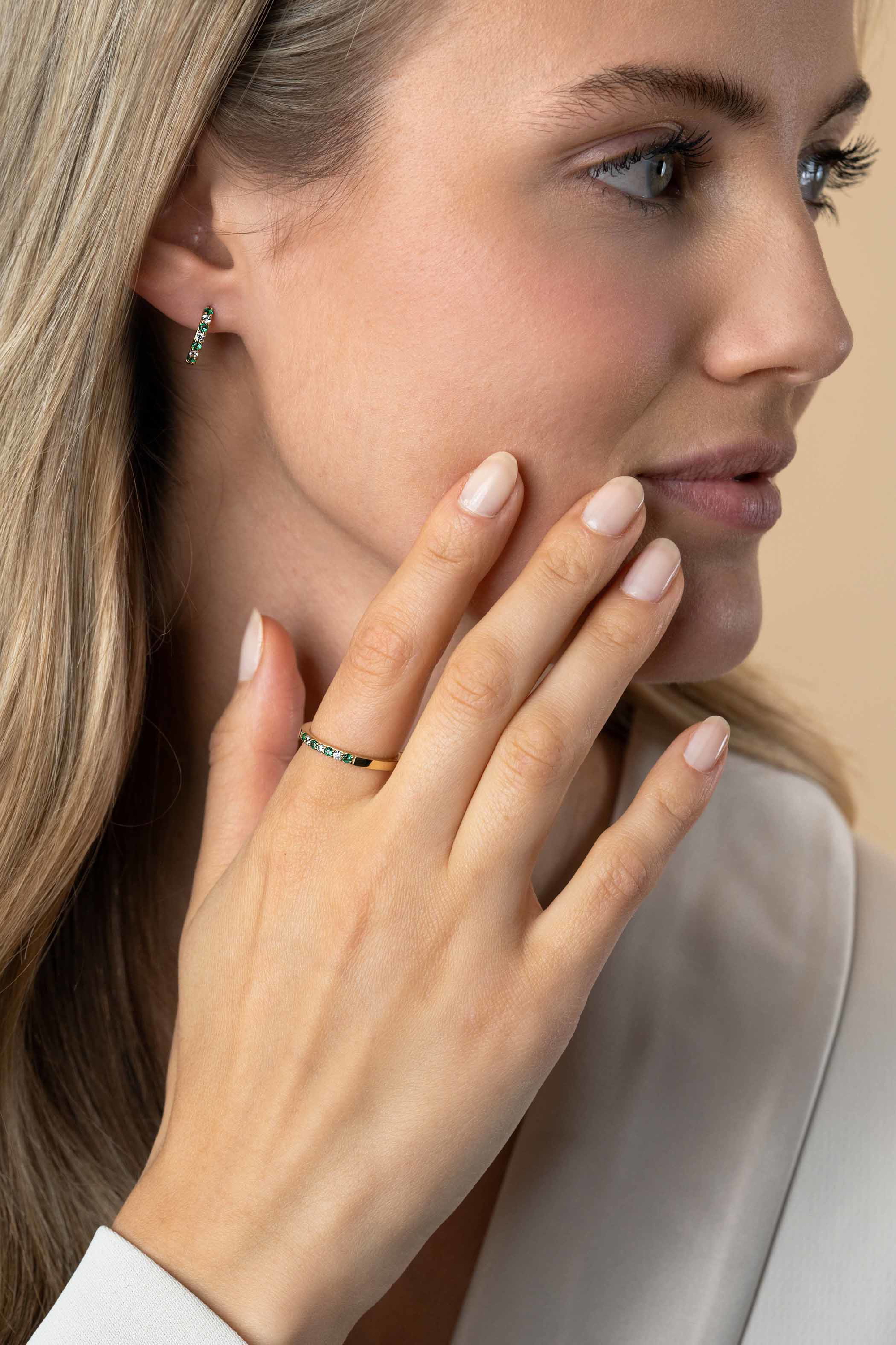 12mm ZINZI Gold Plated Sterling Silver Hoop Earrings Round White Zirconias and Green Color Stones width tube 2mm ZIO2557