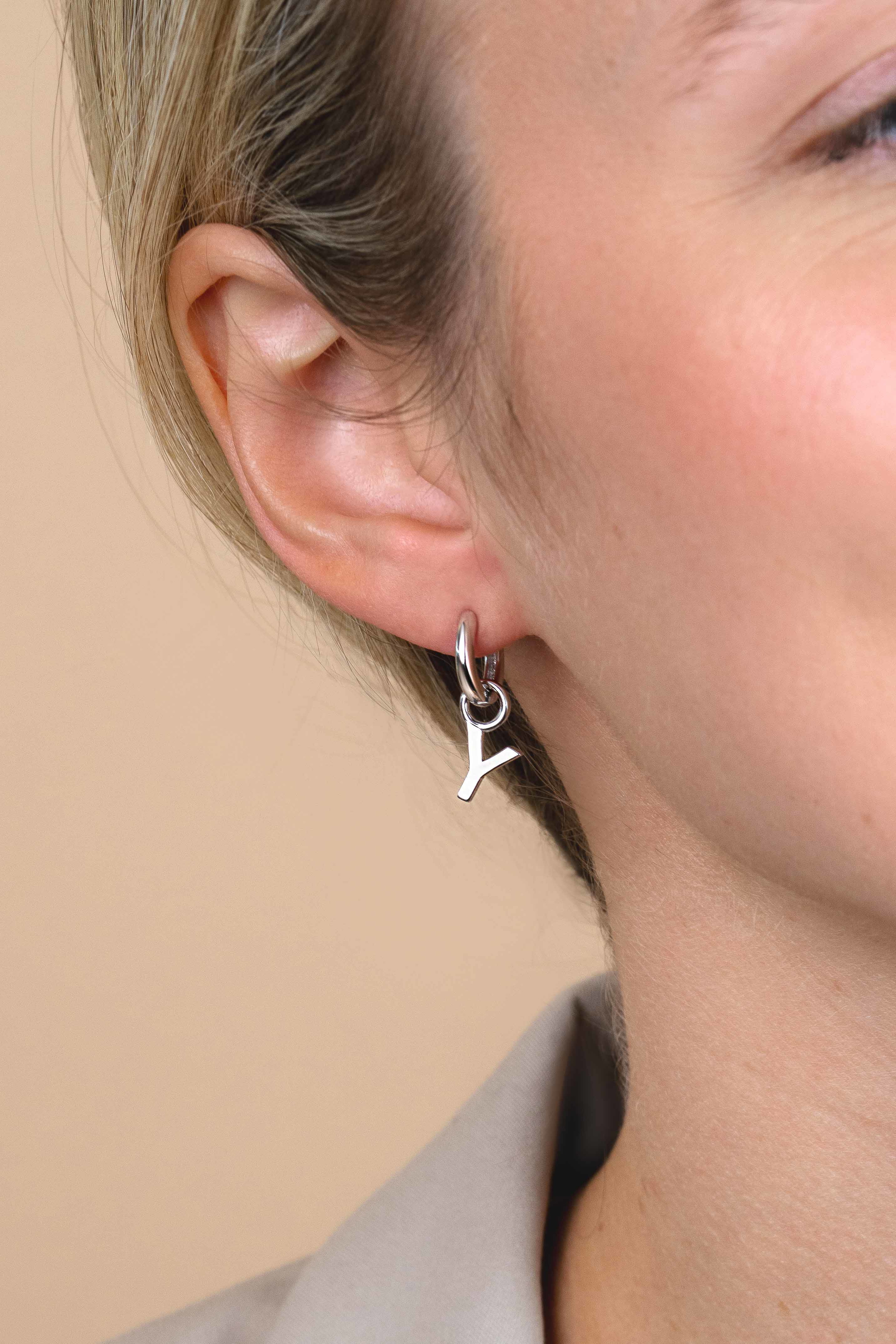 ZINZI Sterling Silver Letter Earrings Pendant Y price per piece ZICH2144Y (excl. hoop earrings)