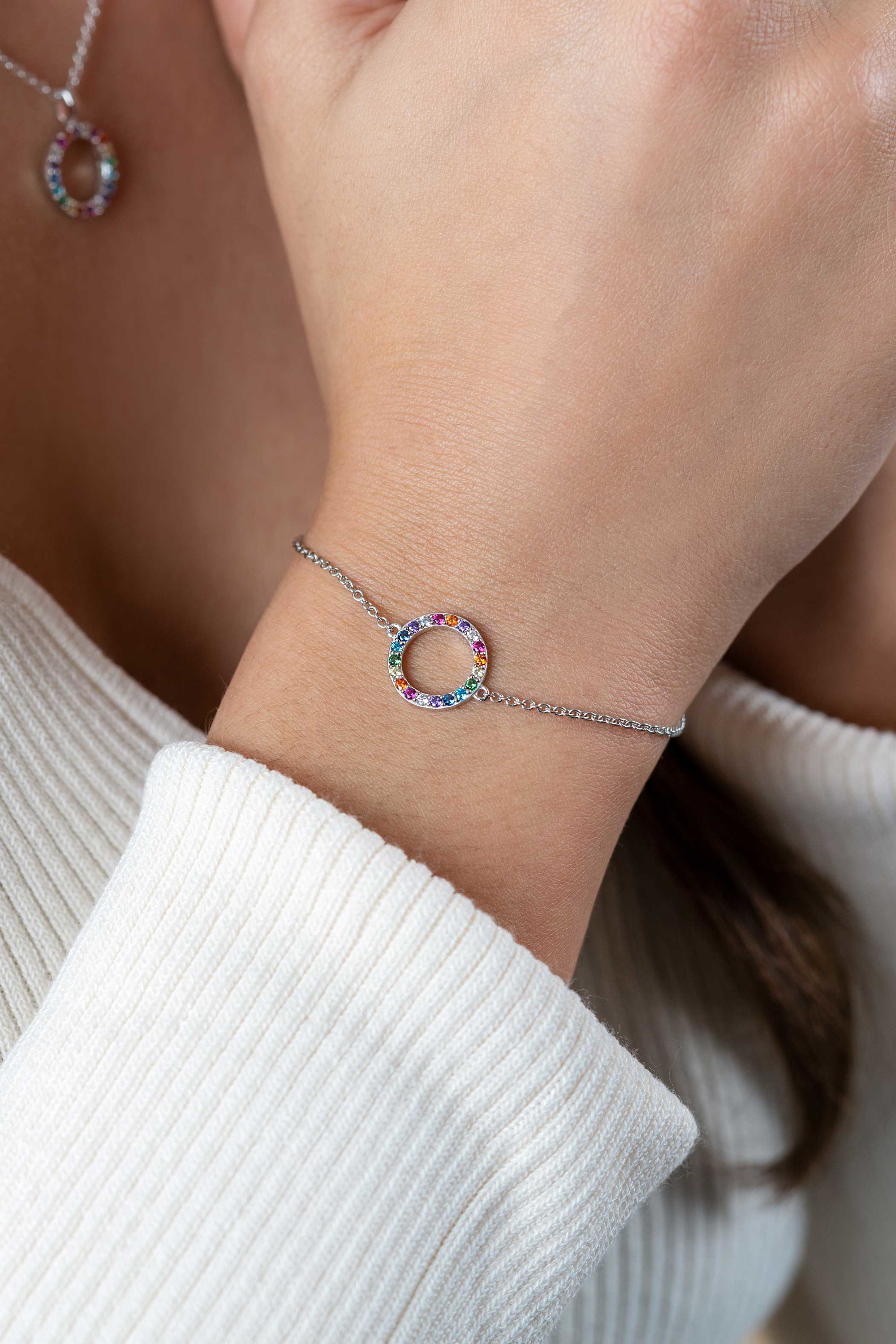 ZINZI zilveren armband met open rondje 12mm bezet regenboog 17-20cm ZIA2170Z