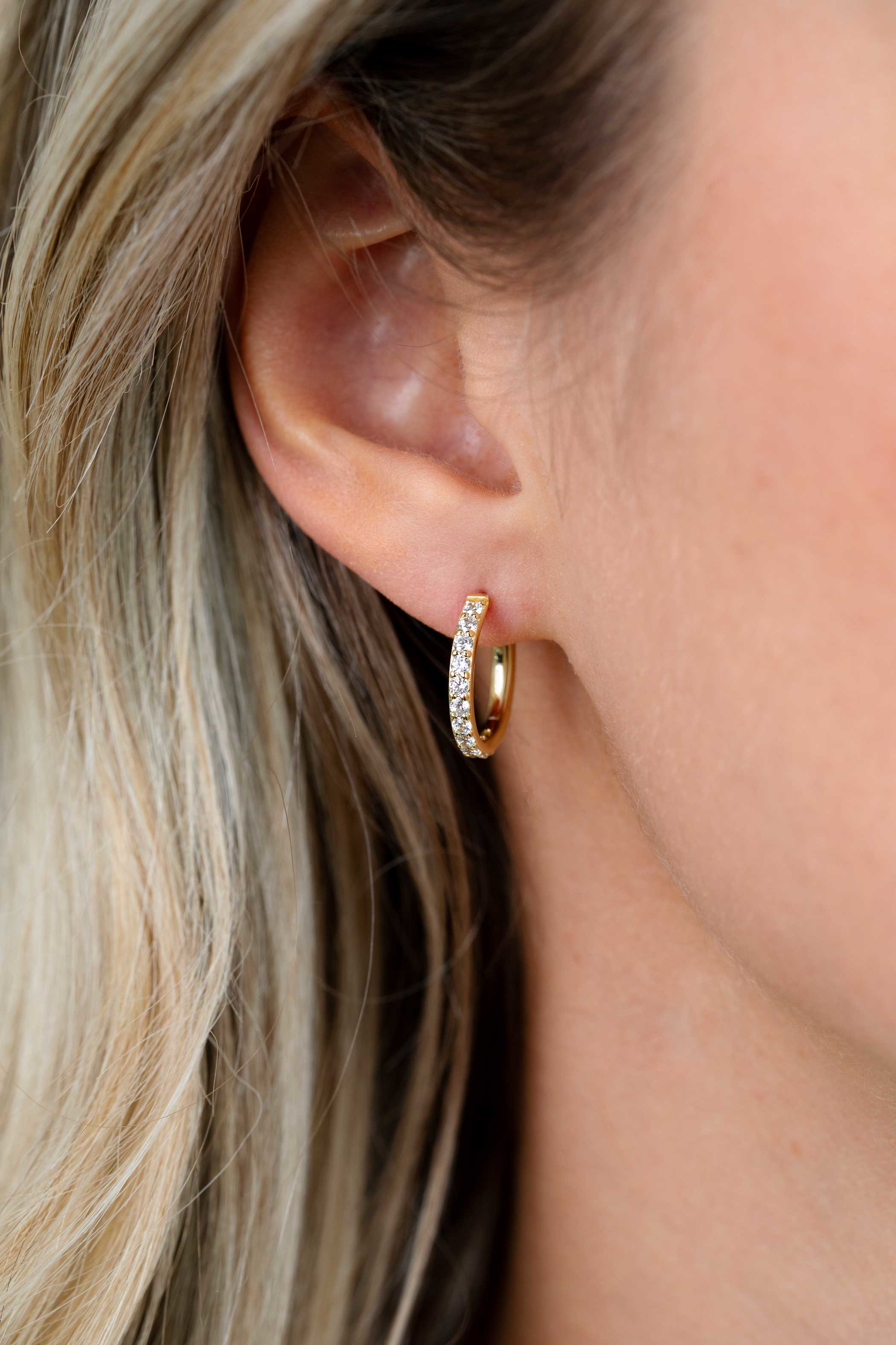 ZINZI zlv. oorringen gg.verg. met zirconia's 16x2mm