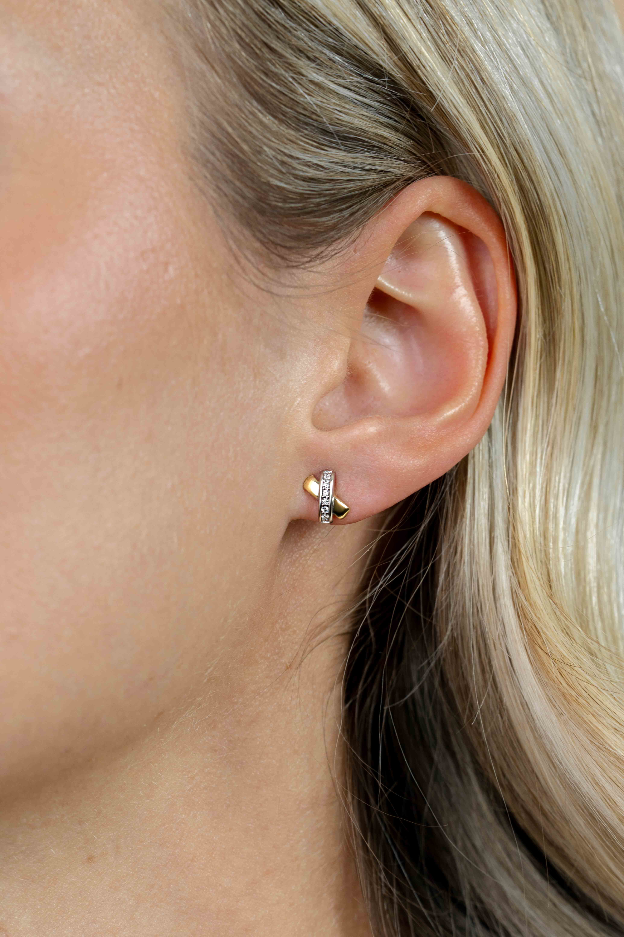 ZINZI Gold plated Sterling Silver Stud Earrings Crossover White ZIO1816Y