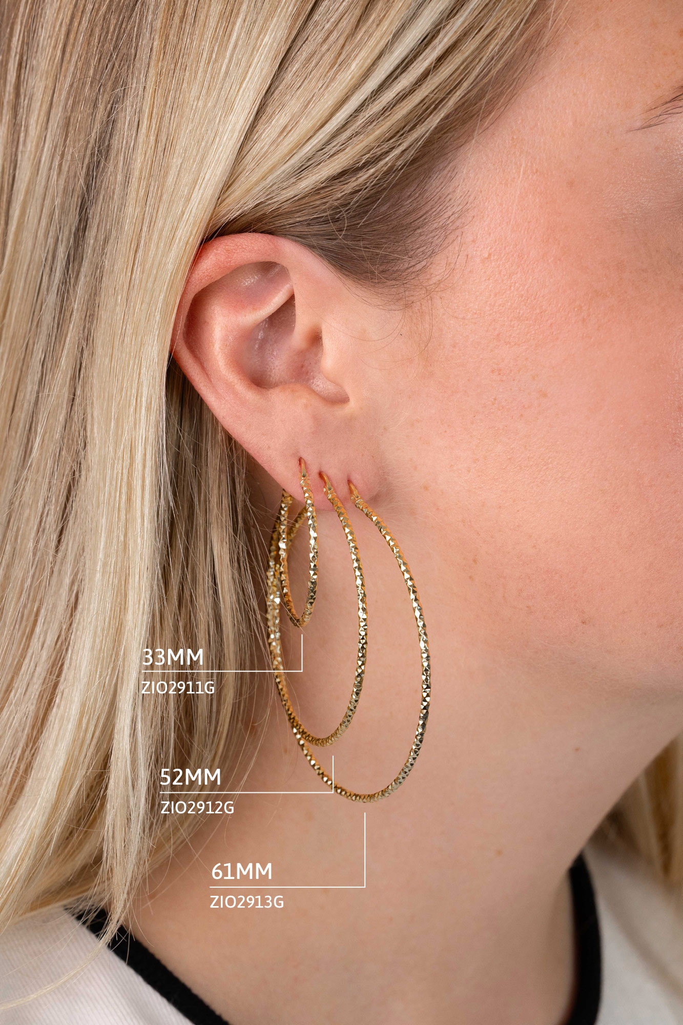 52mm ZINZI gold plated zilveren grote oorringen met gefacetteerde buis en handige bovensluiting ZIO2912G