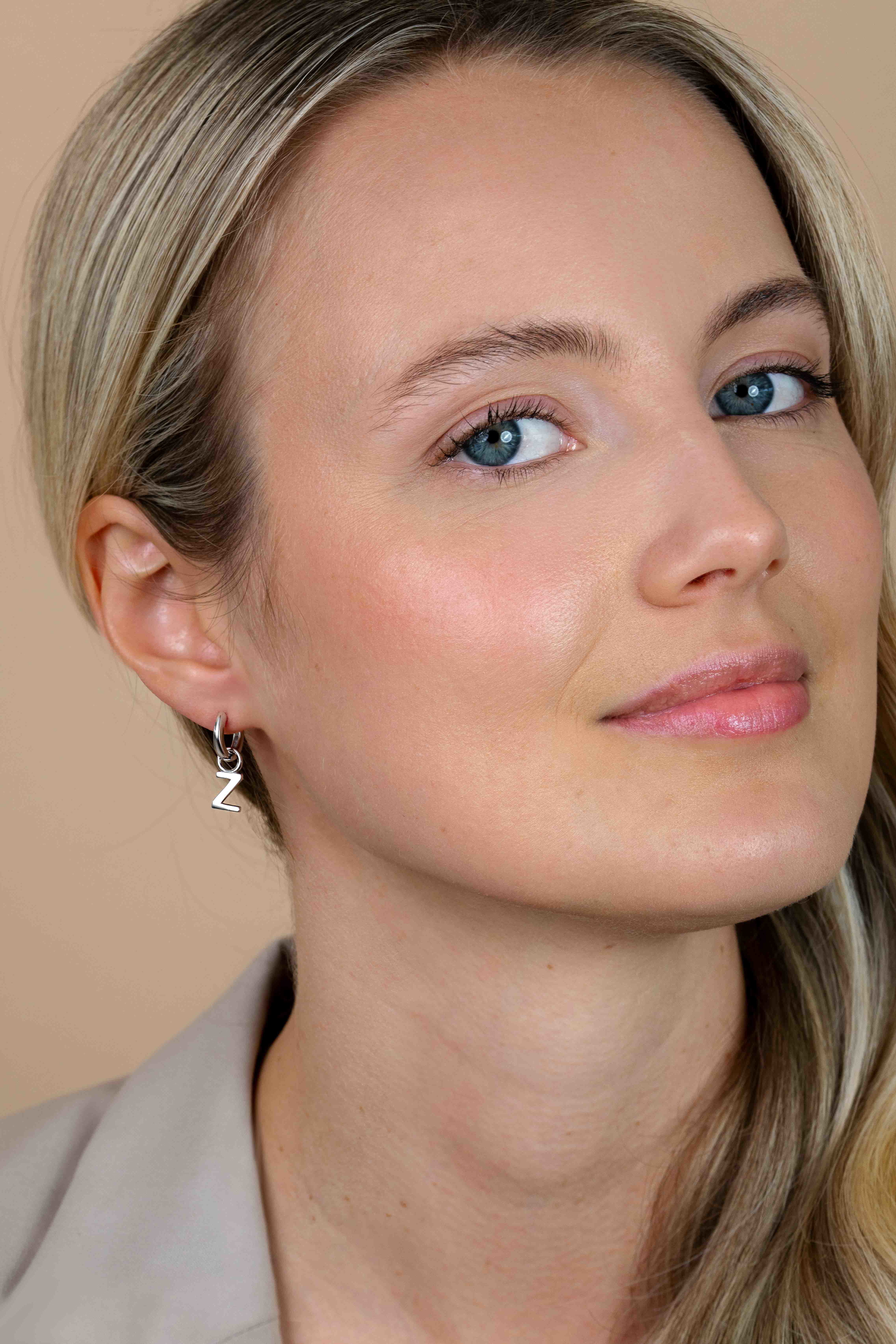 ZINZI Sterling Silver Letter Earrings Pendant Z price per piece ZICH2144Z (excl. hoop earrings)