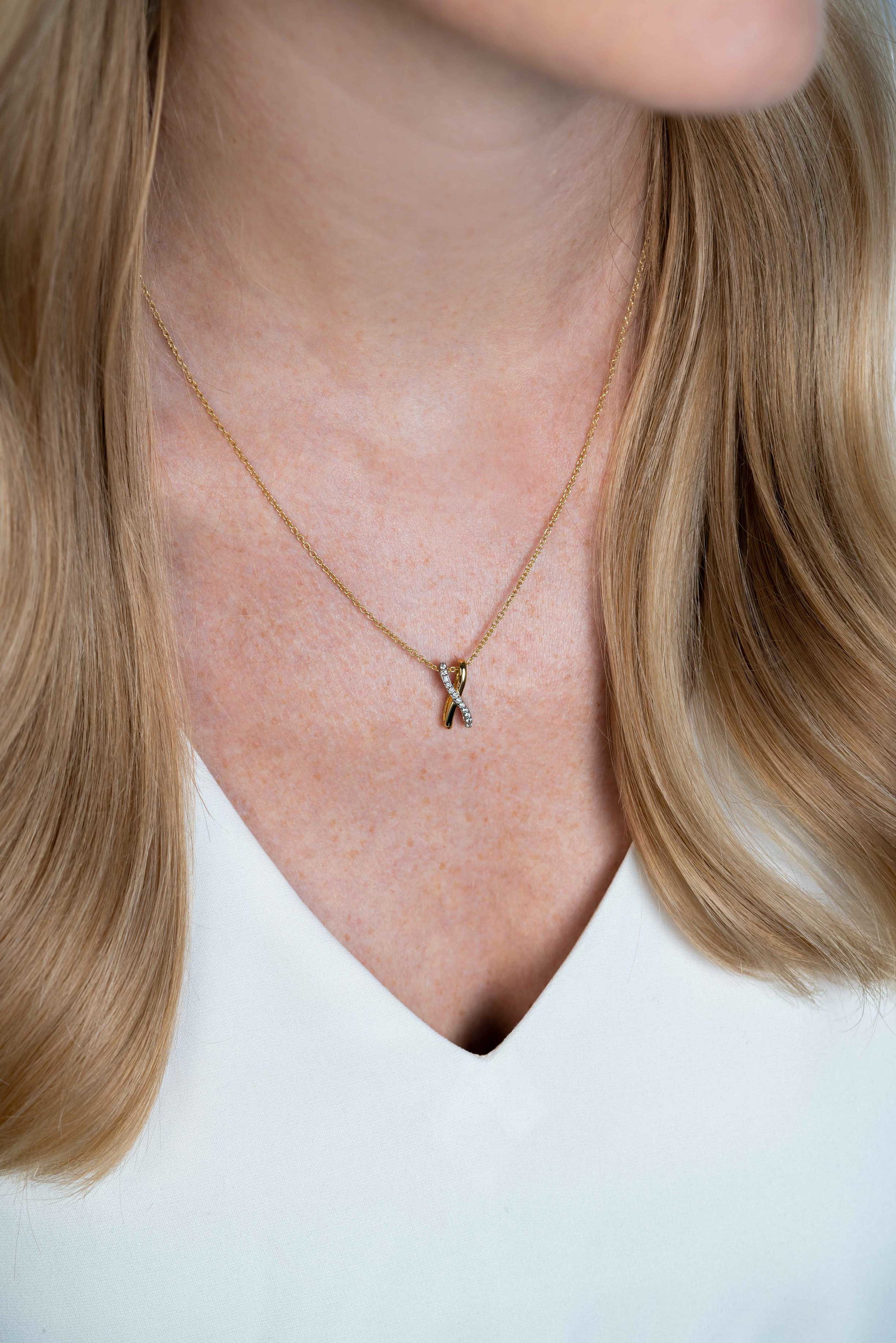 ZINZI zilveren hanger cross-over bicolor met witte zirconia's 15mm ZIH2234 (zonder collier)