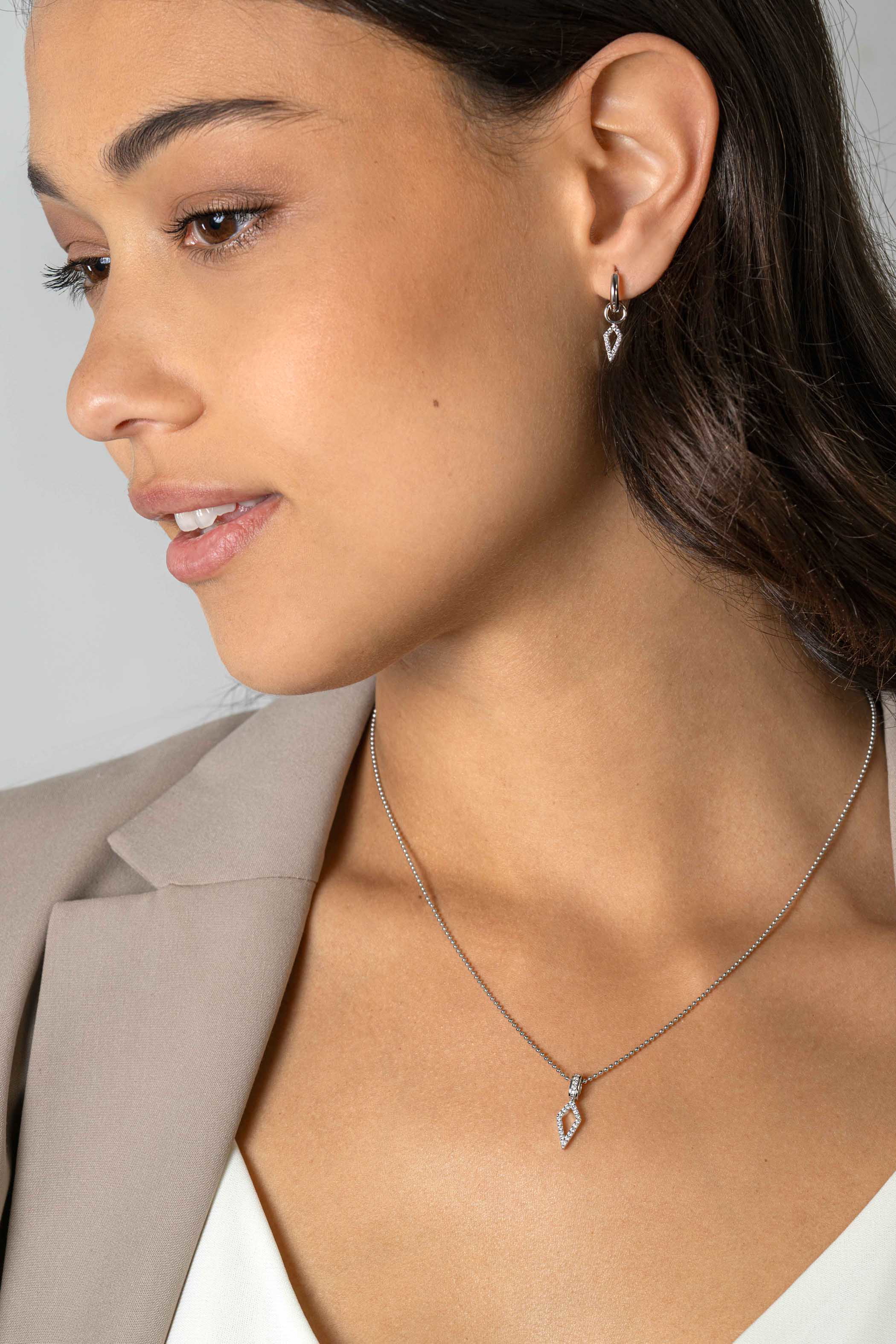20mm ZINZI Sterling Silver Pendant Diamond-shape with White Zirconias ZIH2497 (excl. necklace)