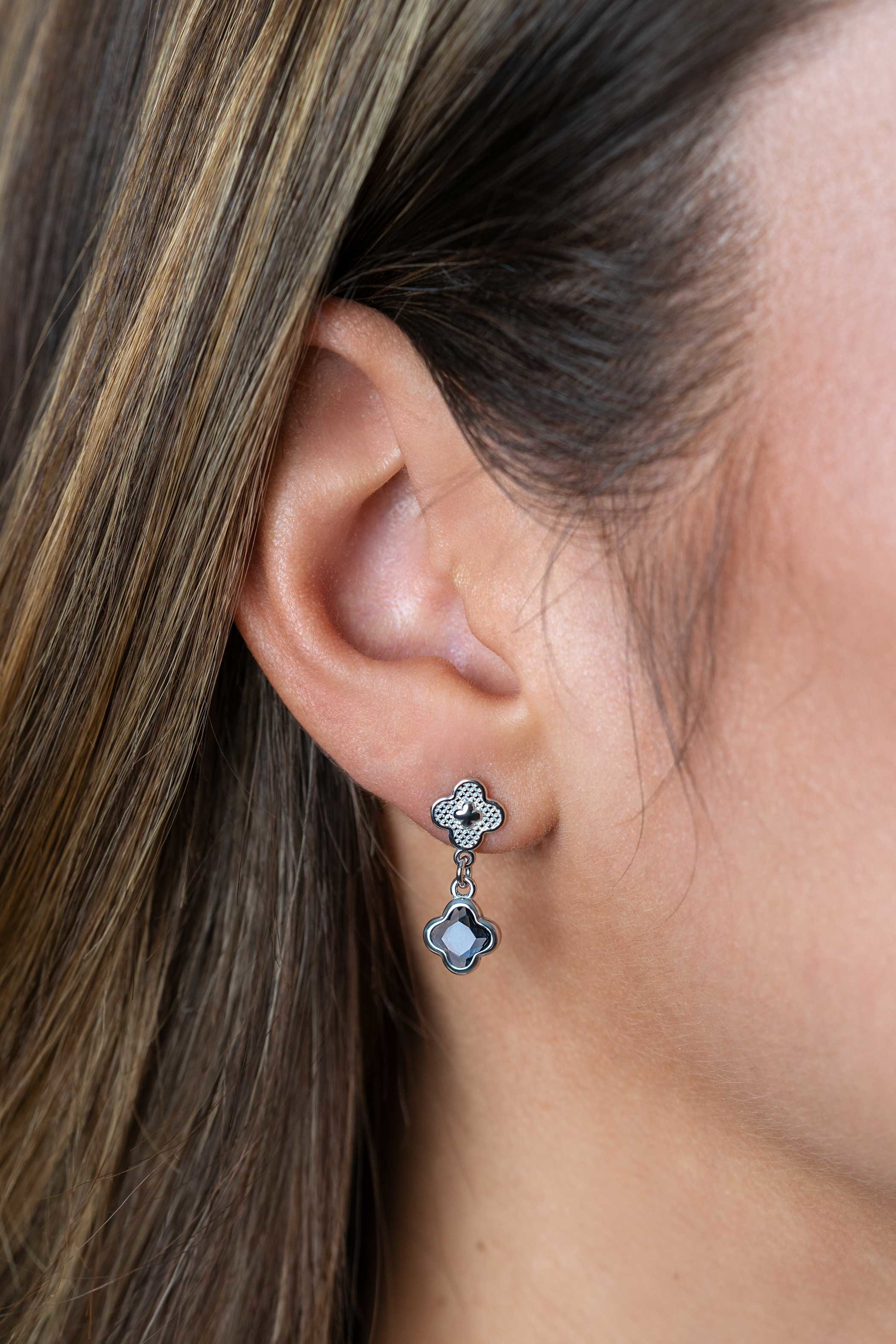 20mm ZINZI zilveren oorsieraden met blauwe klavers 8mm ZIO2582