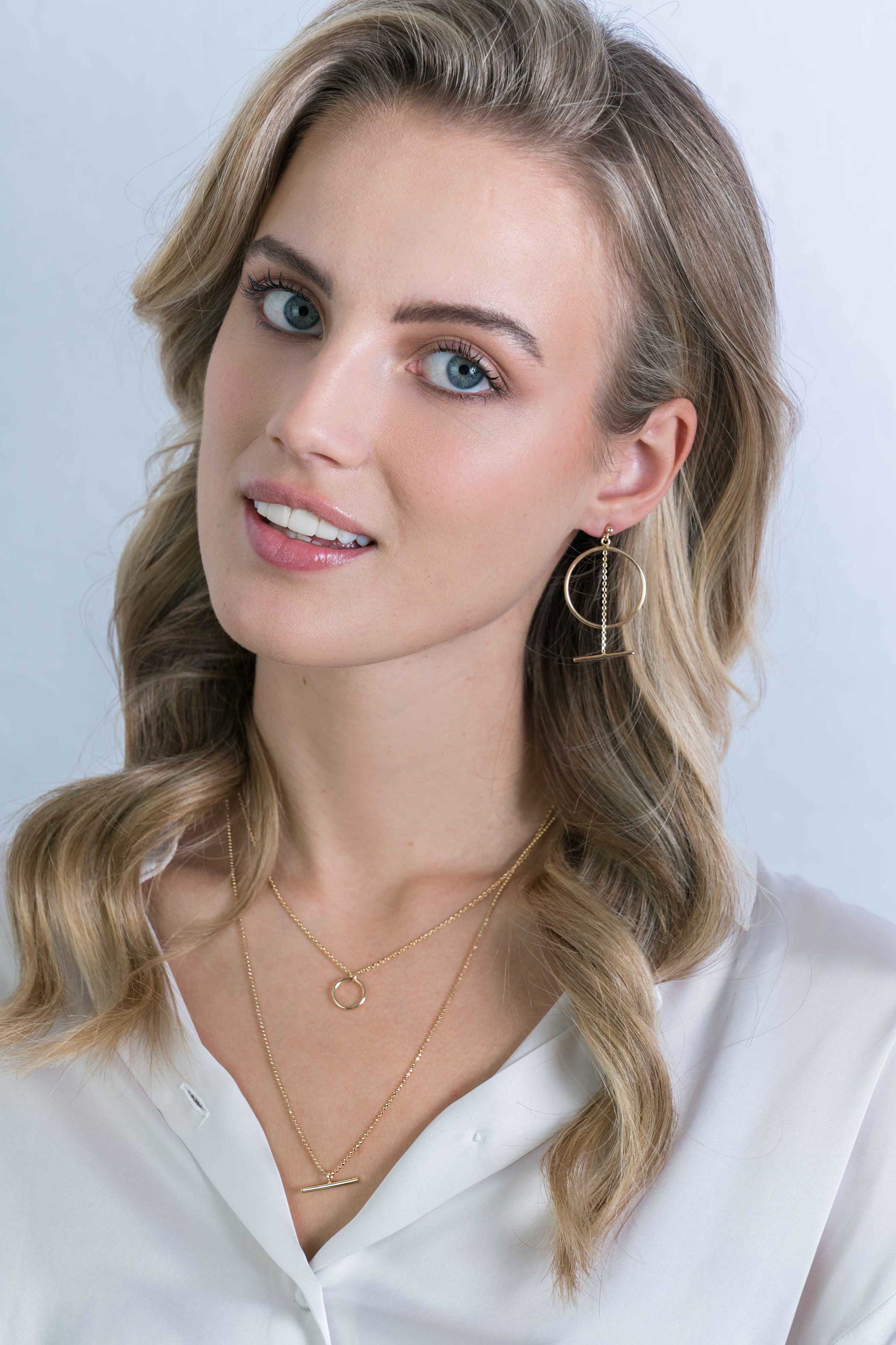 ZINZI zilveren grote open ronde oorsieraden 55 mm in 14K geel verguld met ketting en staafje ZIO2098