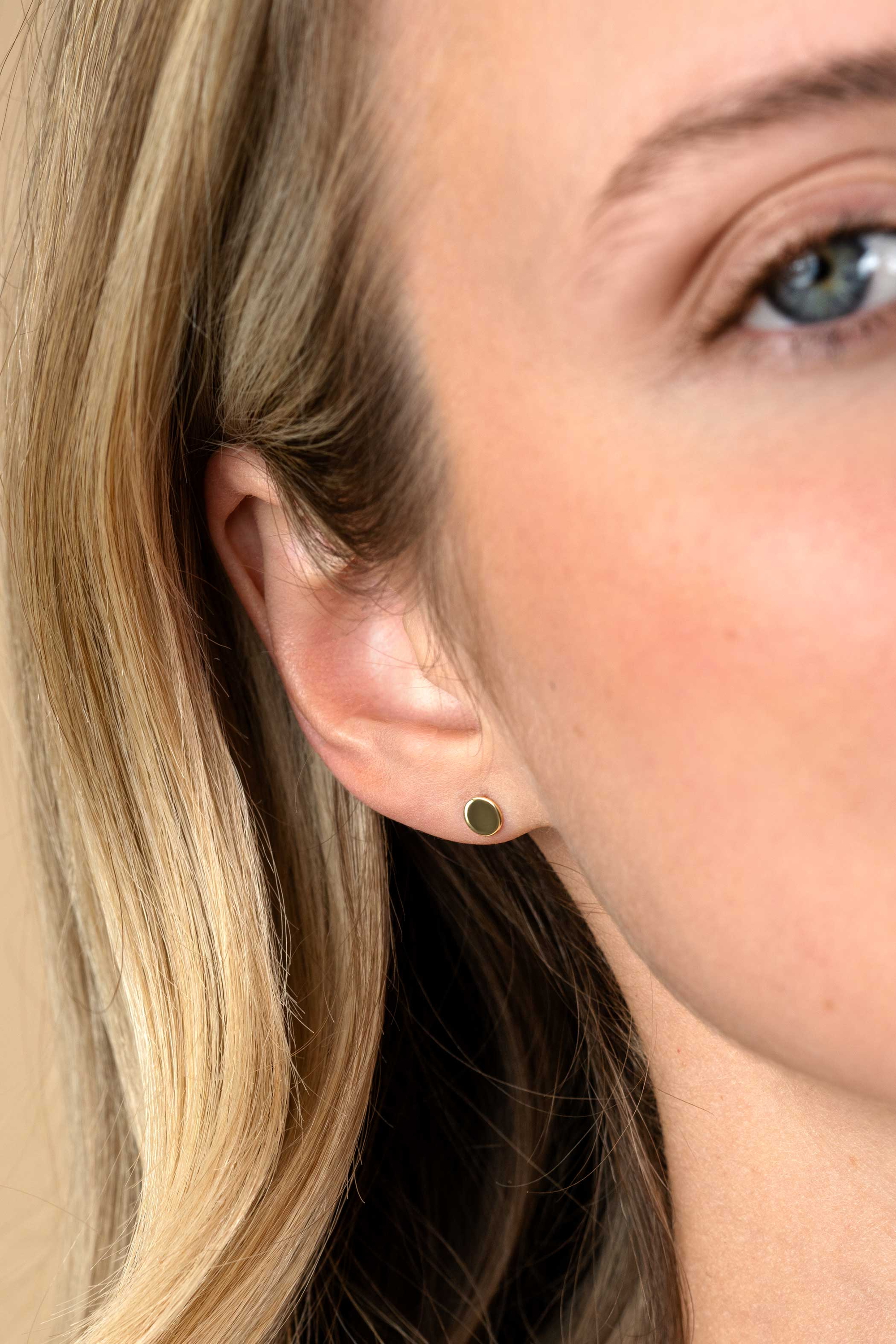 5mm ZINZI Gold 14 karat gold smooth round ear studs 5mm ZGO503
