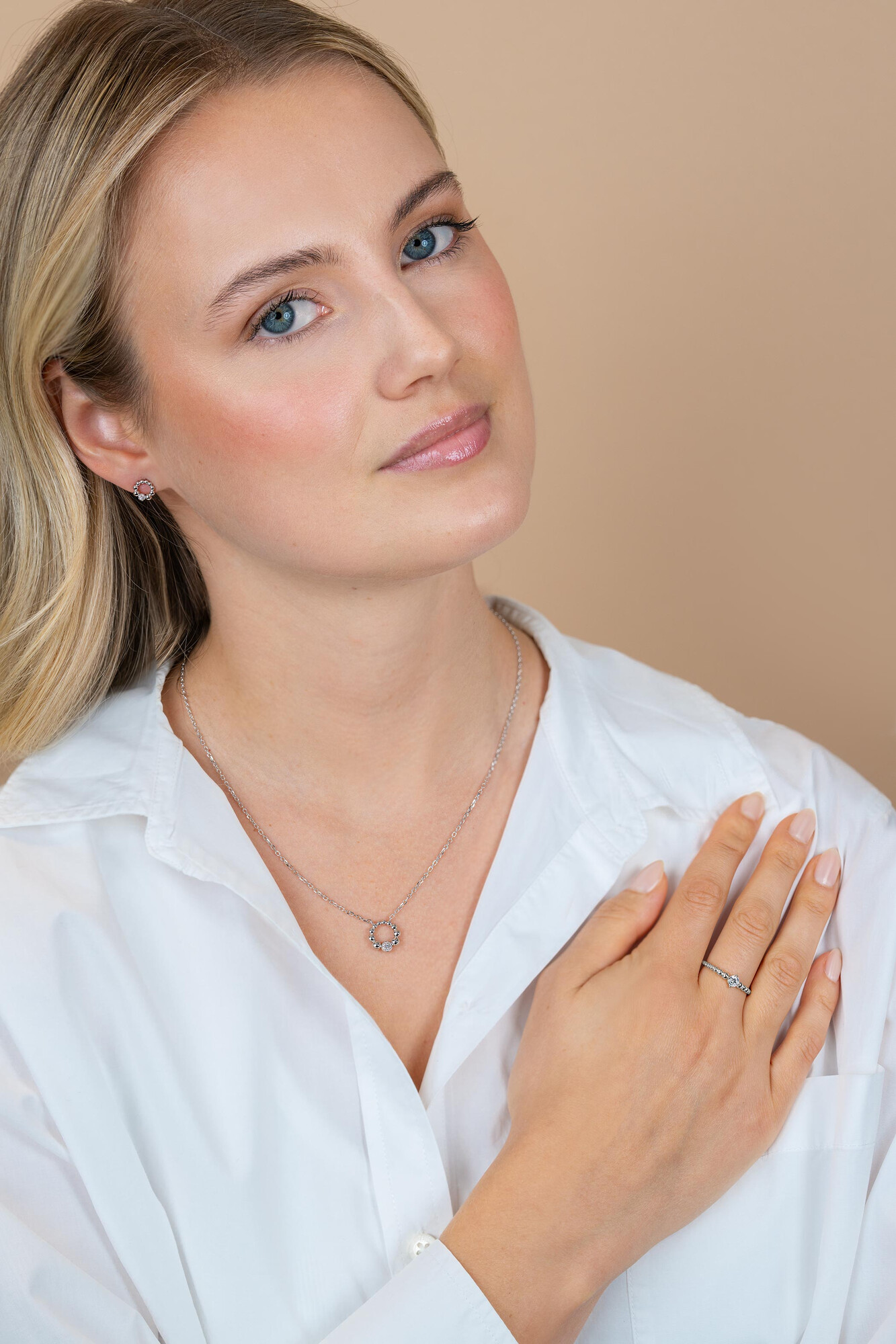 ZINZI zilveren ketting 45cm met speelse ronde bolletjeshanger en witte zirkonia's ZIC2817