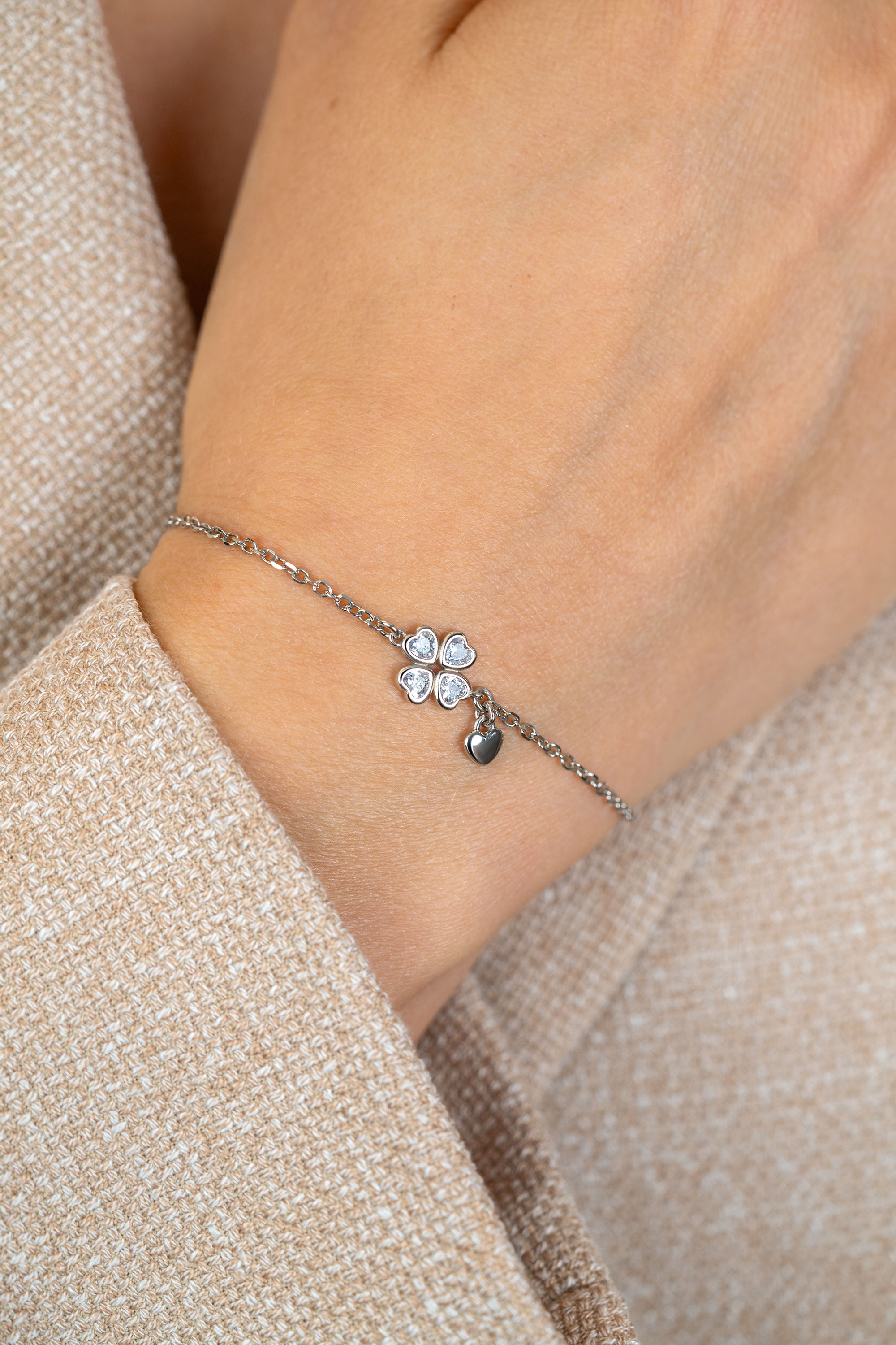 ZINZI zlv. armband met klaver zirc. en hartje