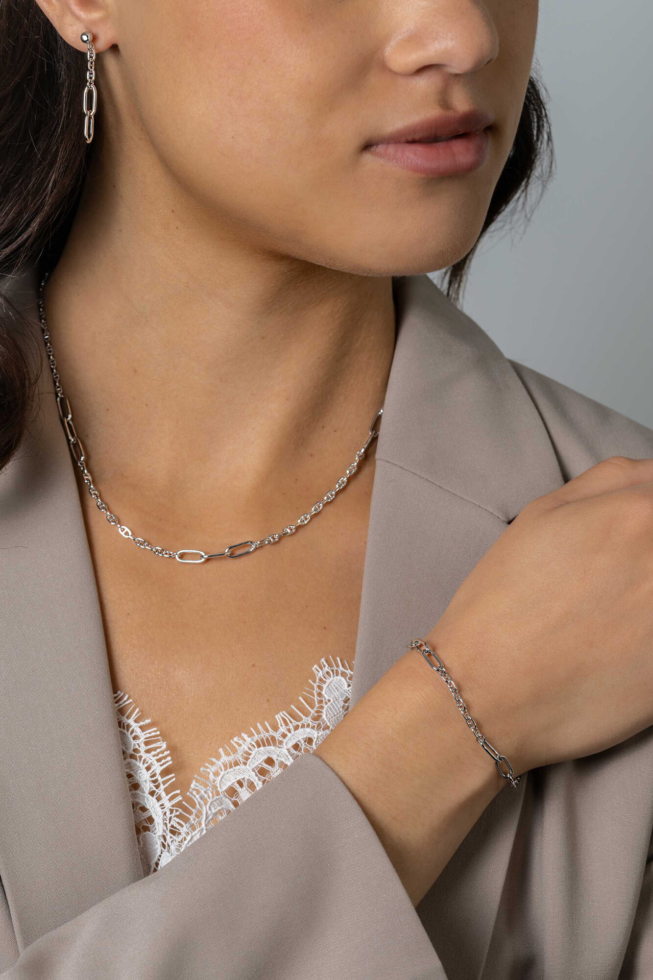 ZINZI zlv. collier fantasie paperclip ertussen 45cm