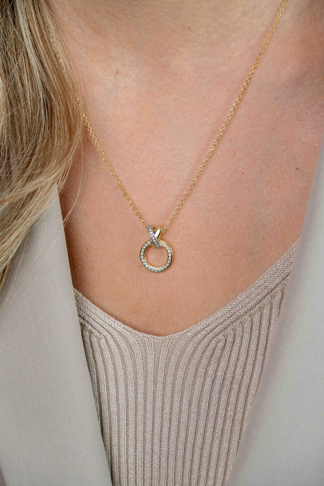 ZINZI zlv.collier gg.verg oog X en ronde vorm zirc.
