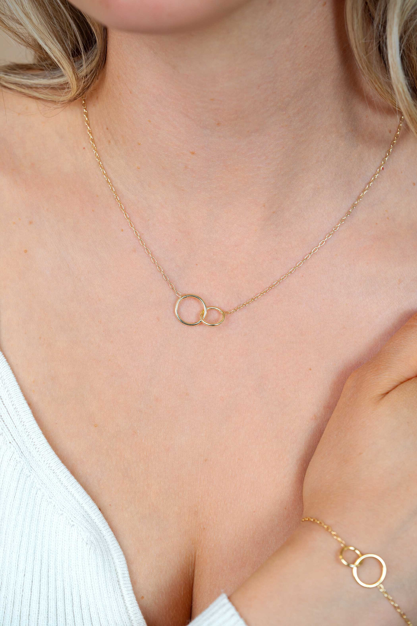 ZINZI Gold Plated Sterling Silver Paperclip Chain Necklace with 2 Connected Open Circles 42-45cm ZIC2275G