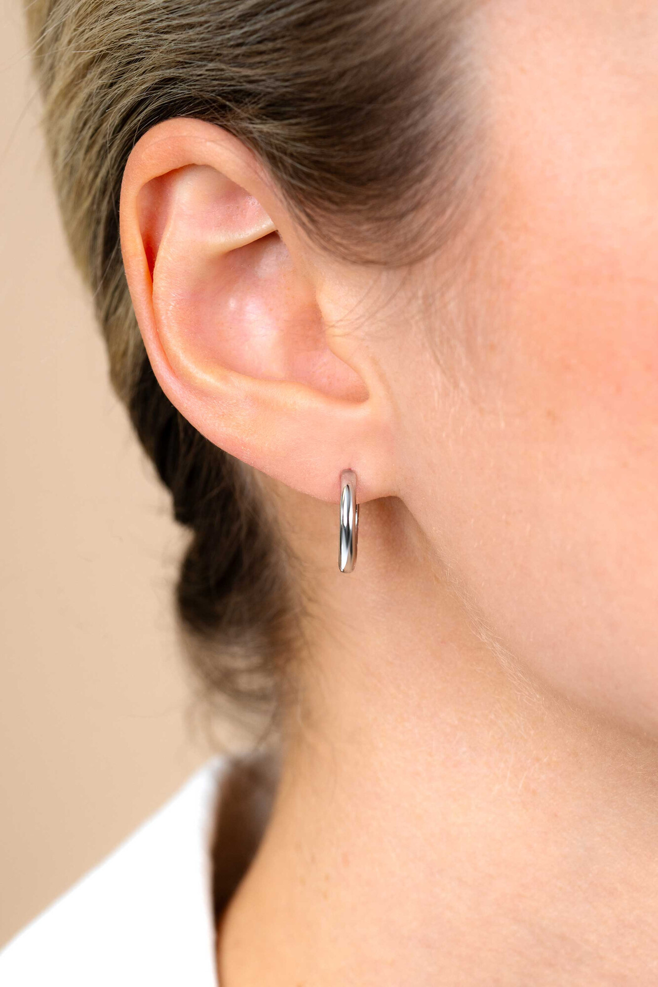 ZINZI zilveren oorringen 15 x 2mm glad met luxe klapsluiting ZIO401
