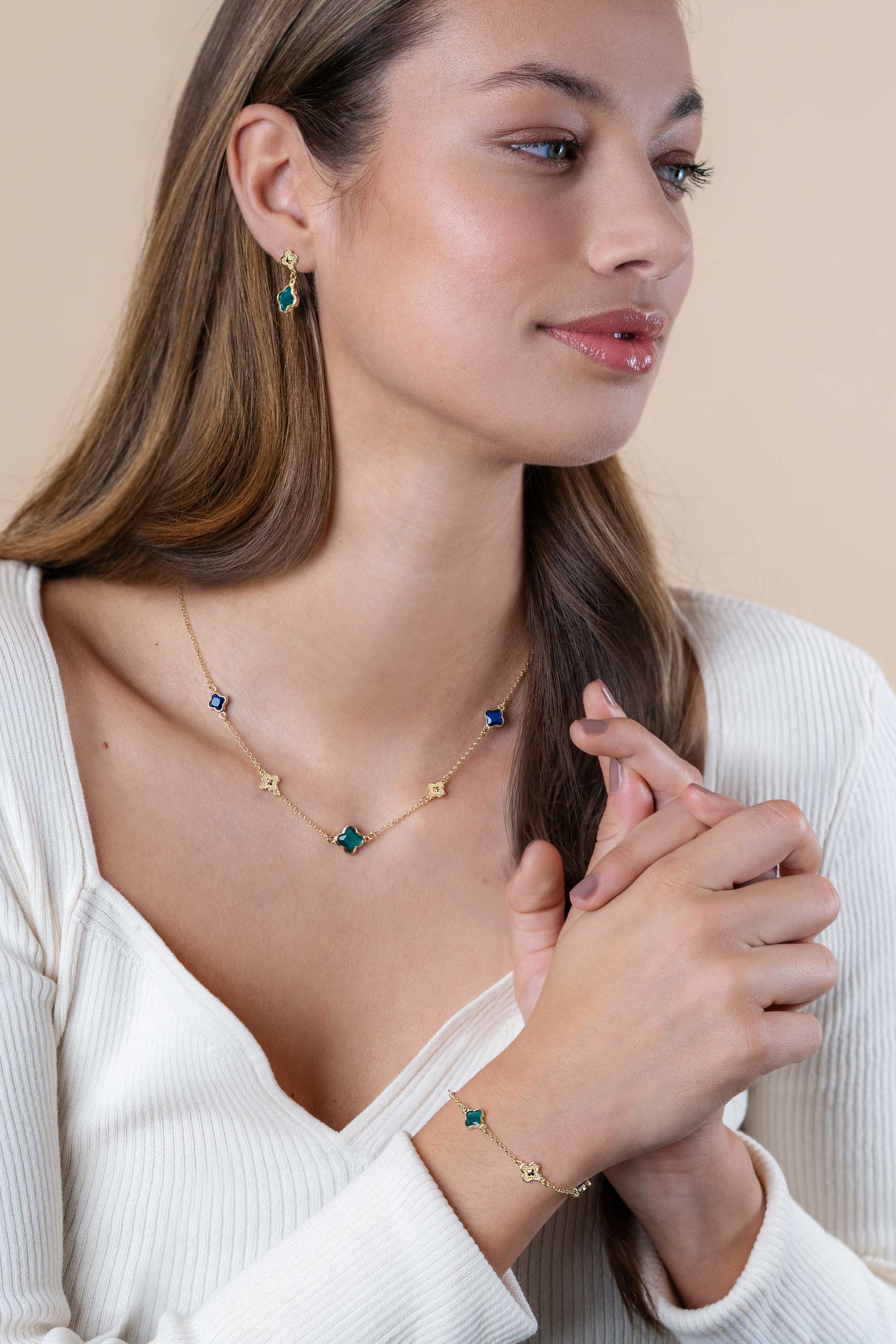 ZINZI gold plated silver link necklace with two dark blue clovers and one larger green clover 40-45cm ZIC2583
