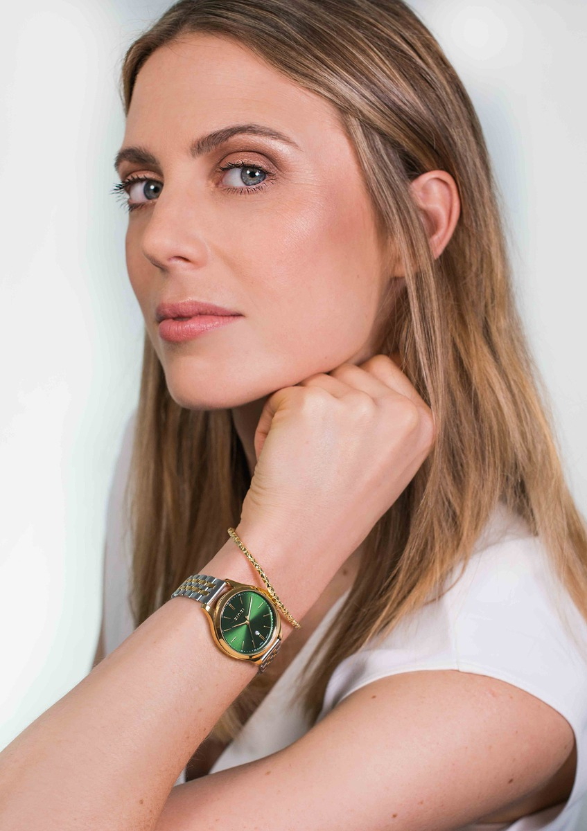 ZINZI Classy horloge 34mm groene wijzerplaat goudkleurige stalen kast en bicolor band, datum ziw1035

