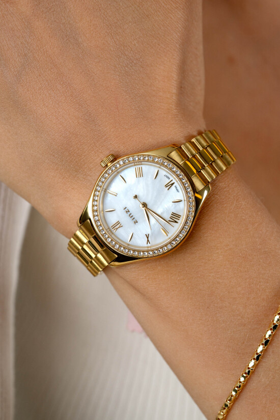 ZINZI Tresor horloge 32mm bezet met witte zirkonia's, parelmoer wijzerplaat en goudkleurige stalen kast en schakelband ZIW2434