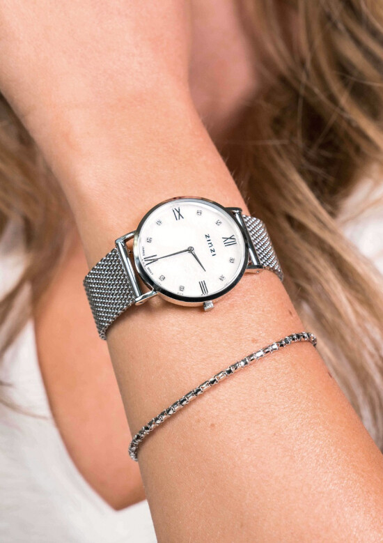 ZINZI Roman horloge witte parelmoer wijzerplaat, witte zirconia's bij uuraanduiding, stalen mesh band 34mm extra dun ZIW521M