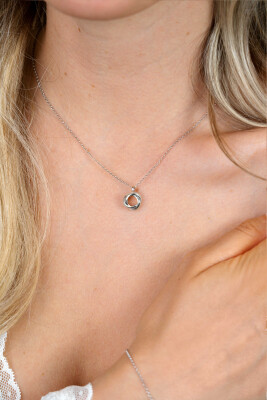 ZINZI zilveren collier 45cm met hanger van drie verbonden ringen (knoop-stijl) ZIC2890