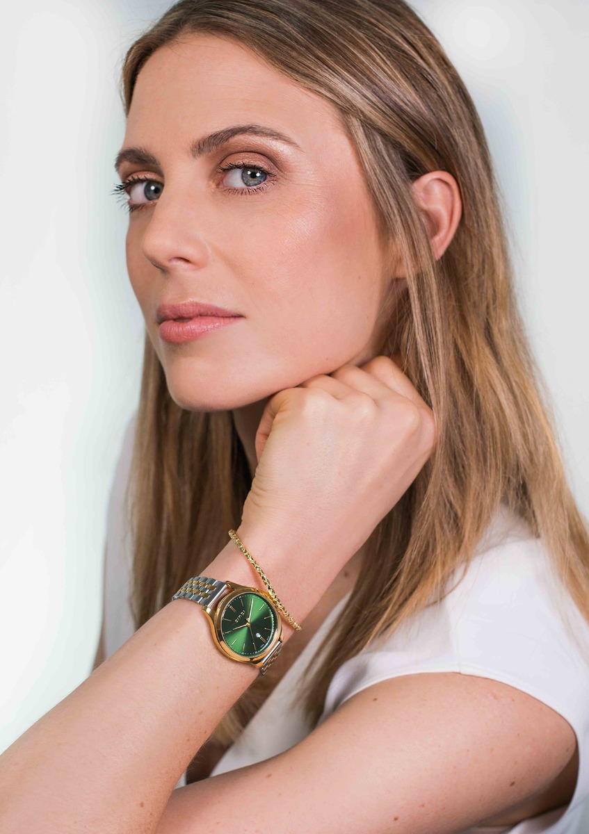 ZINZI Classy horloge 34mm groene wijzerplaat goudkleurige stalen kast en bicolor band, datum ziw1035
